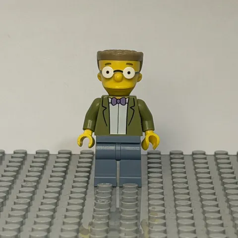 LEGO Simpsons Series 2 WAYLON SMITHERS Minifigure 71009 Genuine RARE