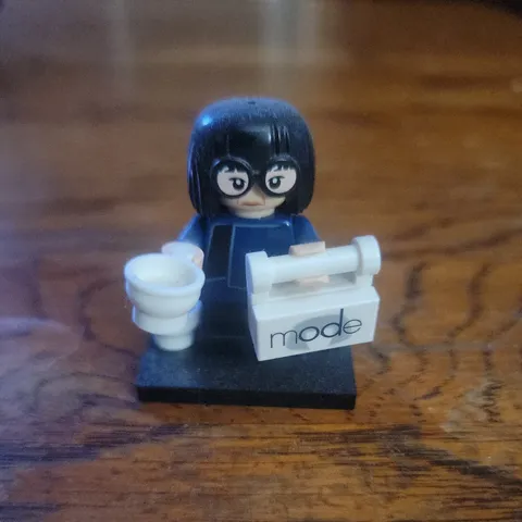 LEGO DISNEY Series 2 Collectible Minifigures 71024 - Edna Mode