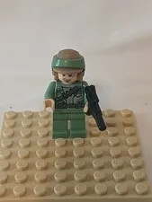 Lego Sw0645 Endor Rebel Trooper Minifigure Olive Green 75094
