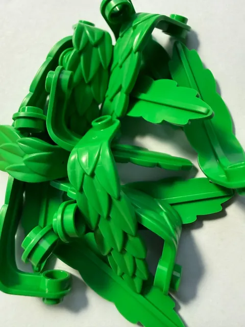 LEGO- NEW-#7741-BRIGHT GREEN-PLATE ROUND 1 X 1/DROOPING LEAVES-5 PIECES