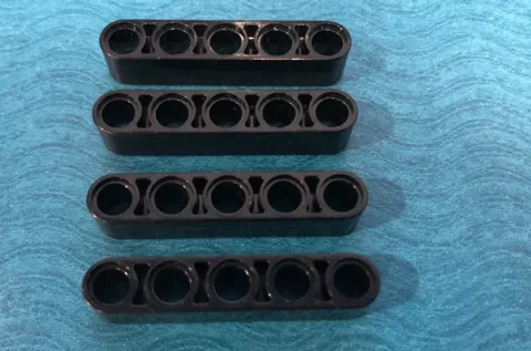 LEGO PART 32316 TECHNIC 1X5 5 HOLE LIFTARM BEAM THICK 4 PIECES (BLACK)