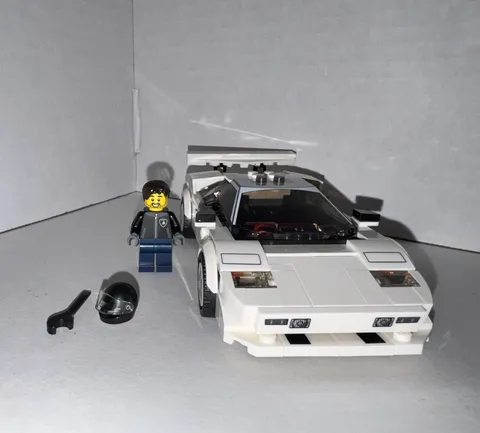 LEGO Speed Champions 76908 Lamborghini Countach 262pc Set w/ Driver, No Box
