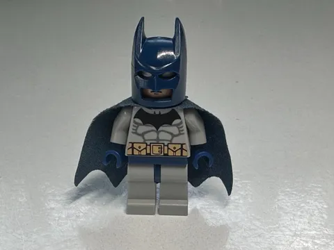 LEGO DC Minifigure Genuine Batman 1  sets 7786 7787 RETIRED