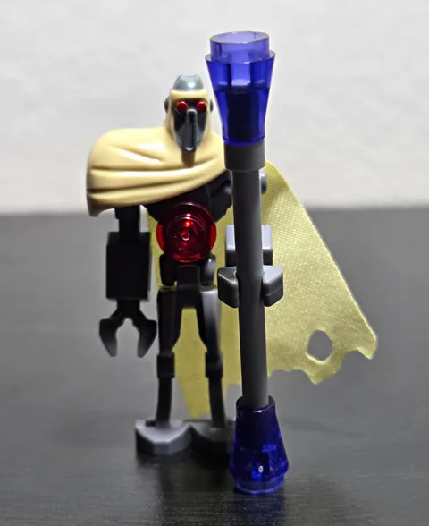 LEGO Star Wars Clone Wars Magna Guard Minifigure w/ Cloth Cape & Staff