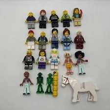 *LOT OF 18* LEGO Minifigures + Horse + Spare Heads (Pre-Owned) READ