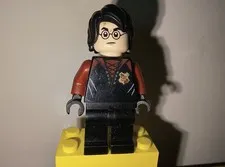 Lego Harry Potter Minifigure Black Red 75946 Free Shipping W/ Combined Shipping!