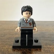 LEGO Harry Potter Minifigure w/ Glasses Gray Sweater Black Hair Black Legs