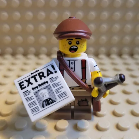 LEGO Newspaper Kid Series 24