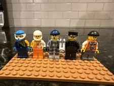 5 Lego Assortment Lot Of Minifigures