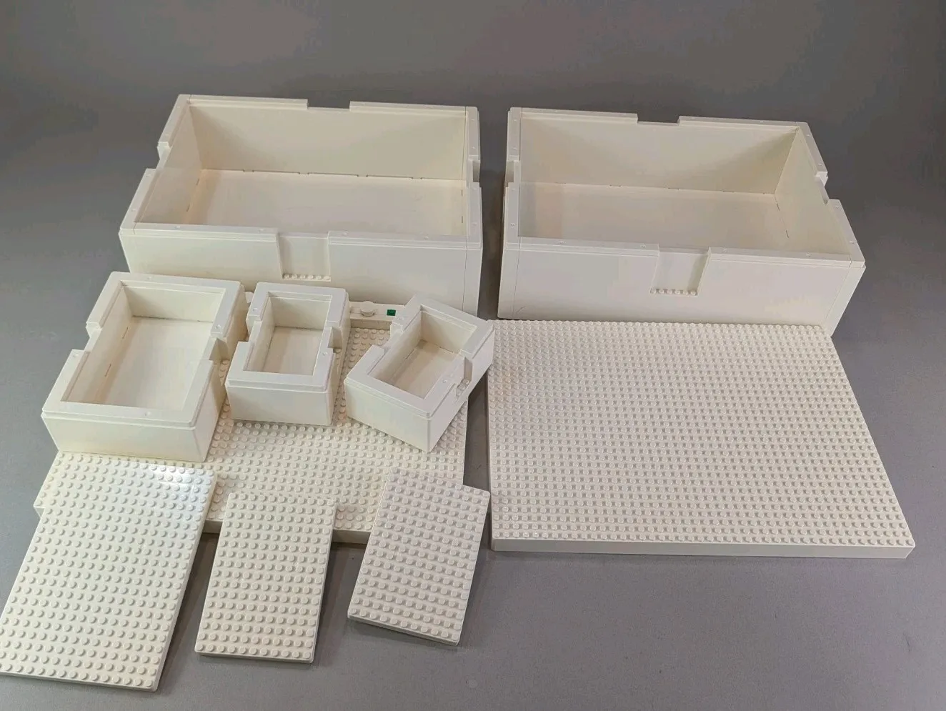 Lot of 5 LEGO IKEA BYGGLEK White Storage Containers Large x2 Small x3