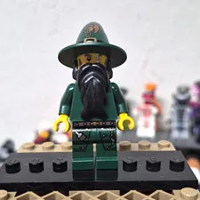 LEGO Minifigure Dark Green Wizard