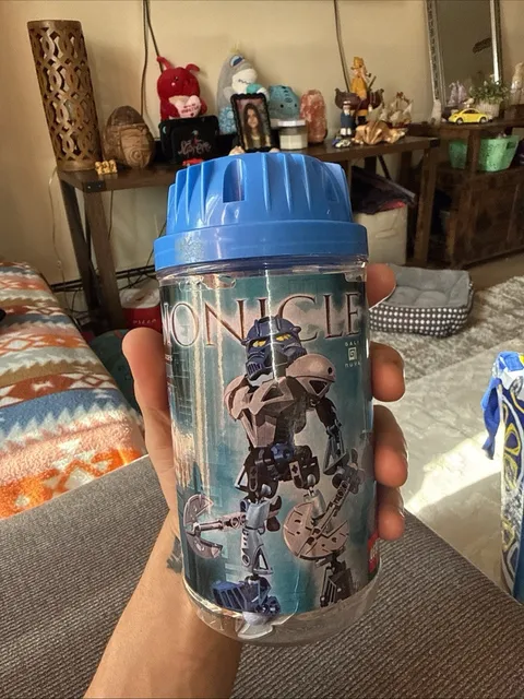 LEGO Bionicle 8570 Gali Nuva Blue COMPLETE In Canister 2002, NEVER REMOVED
