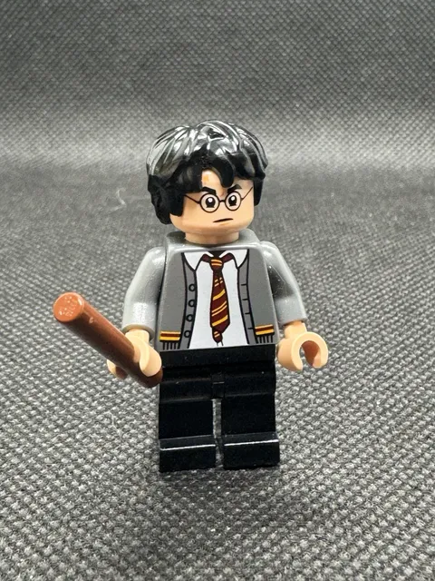 Lego Harry Potter Minifigure Gryffindor Cardigan Sweater 75966 hp238