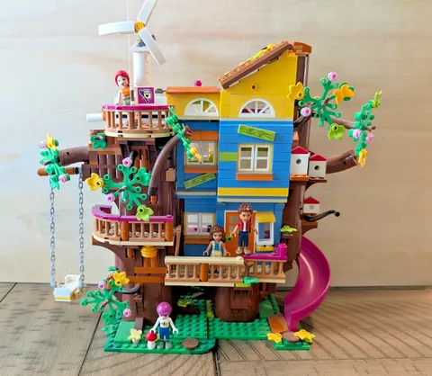 LEGO FRIENDS: Friendship Tree House (41703)