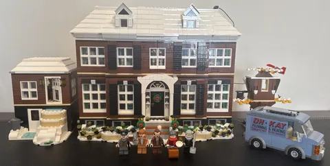 LEGO Ideas Home Alone 21330 Complete Set All Minifigures Included - No Manual