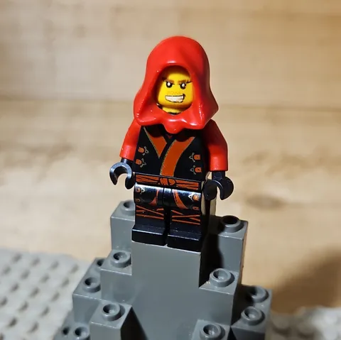 LEGO Plastic Hooded Ninja Minifigure Red Hood Black Outfit Figure