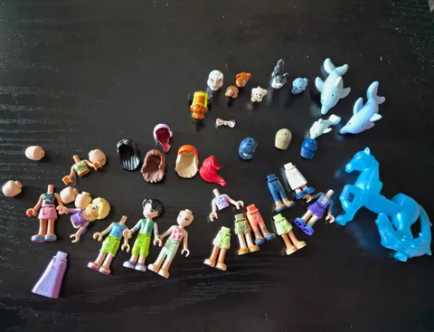 LEGO Friends Bulk Lot Minidoll Parts, Accessories & Animals, Multicolor