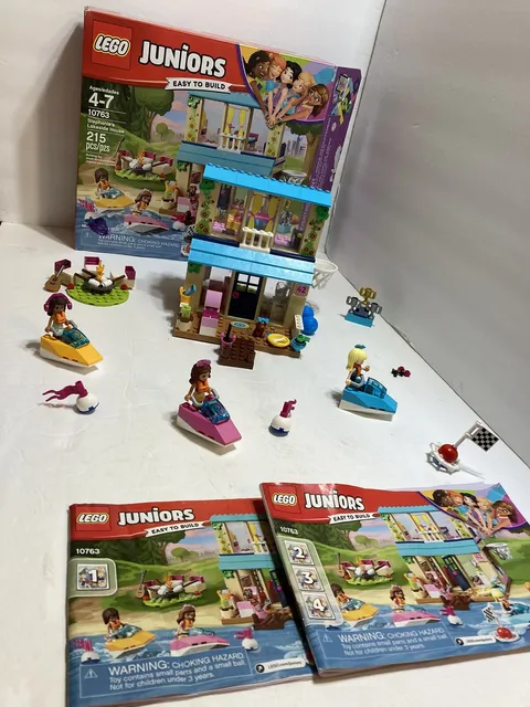Lego Juniors Friends 10763 Stephanie’s Lakeside House Building Set Complete
