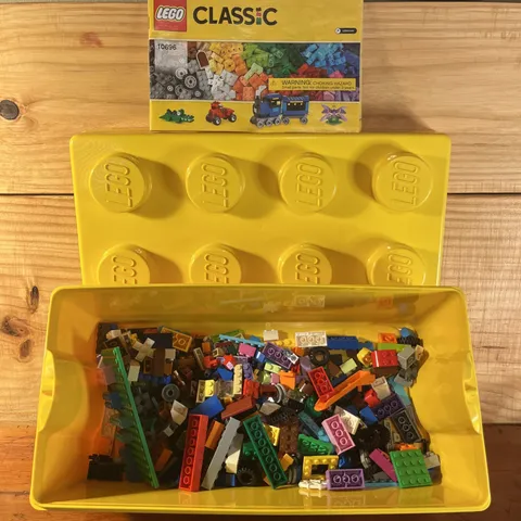 LEGO Yellow 8-Stud Storage Brick Bin 1 lb 1 oz Bulk Pieces 10696 Manual