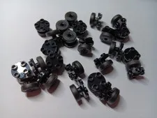 LEGO BULK LOT 24 BLACK PLATE ROUND 2X2 THIN ROTATION STEM & BLACK TIRE 40145