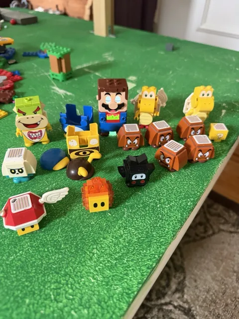 LEGO Super Mario bulk lot, contains many Mario sets and figures all working