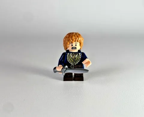 LEGO The Hobbit Bilbo Baggins Dark Blue Coat Minifigure lor093 w/ Sword