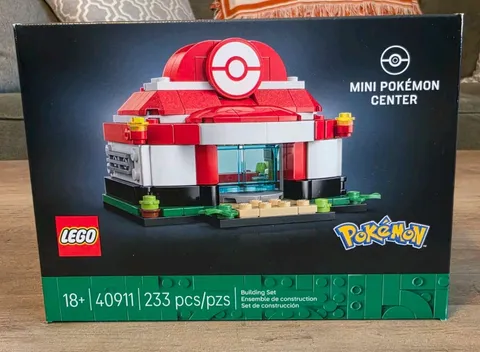 NEW LEGO (40911) Mini Pokemon Center Limited Edition