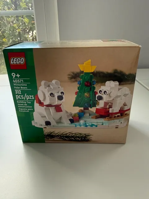 LEGO Iconic Wintertime Polar Bears (40571) New Sealed Retired Set