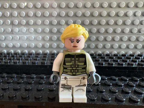 Lego Yelena Belova Minifigure sh0630 — LEGO Marvel Superheroes