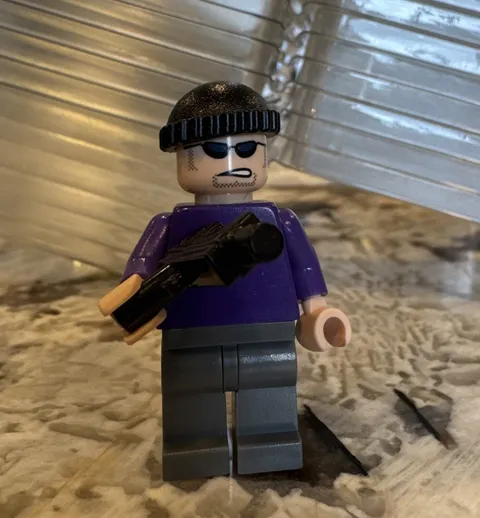 LEGO Batman Joker Henchman Goon Minifigure bat007 7782 7888 AUTHENTIC 2006