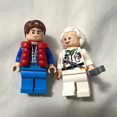 LEGO Back to the Future Minifigure Set Marty McFly & Doc Brown Plastic 5+