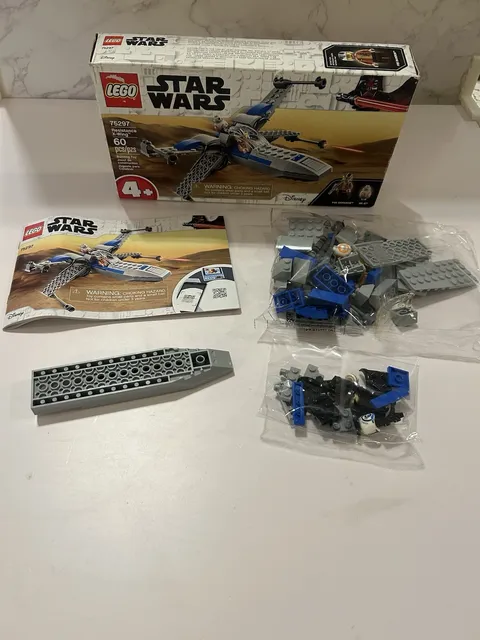 LEGO Star Wars: Resistance X-Wing Starfighter (75297) Slightly Damaged