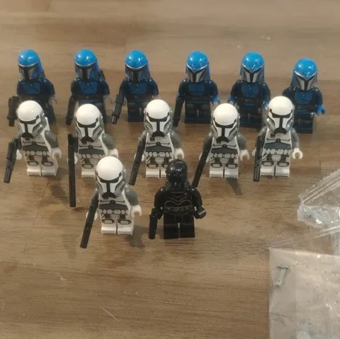LEGO Star Wars Minifigure Lot Clone Trooper & Mandalorian Figures W accessories 