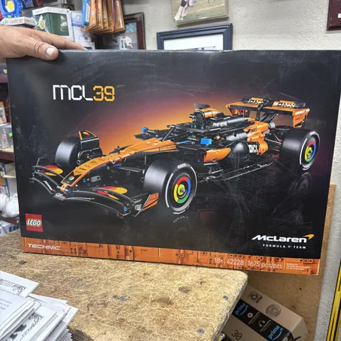 LEGO Technic McLaren MCL39 F1 Car 42228 Building Set Adult Model Kit 1:8 Scale