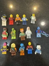 15 LEGO Minifigures Mixed Lot – Super Heroes Spider-Man Robin Minecraft, Ninjago