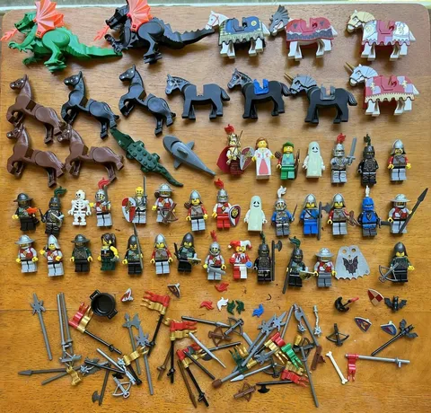 LEGO Vintage Castle Minifigures Knights, Soldiers, Horses, Shields, Weapons lot