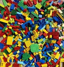 LEGO 800+ Pieces Red Blue Yellow Green Brick Mixed Bulk Lot Bricks Parts Pieces