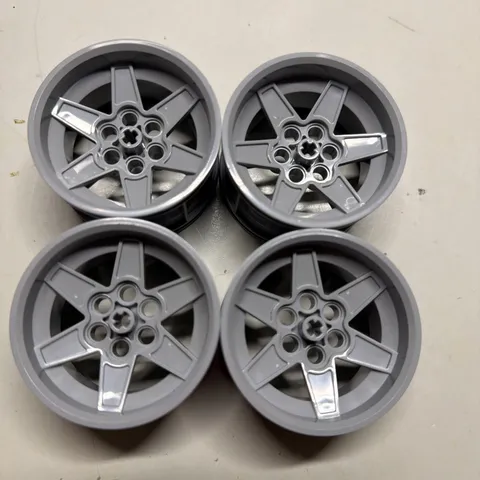 4X LEGO 15038 6045310 6276851 Wheel 56x34 Technic Racing - Light Bluish Gray