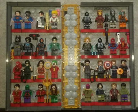 J&L #3901 Avengers Marvel Chess Set  (Lego Like)  32 Mini-Figures Included !