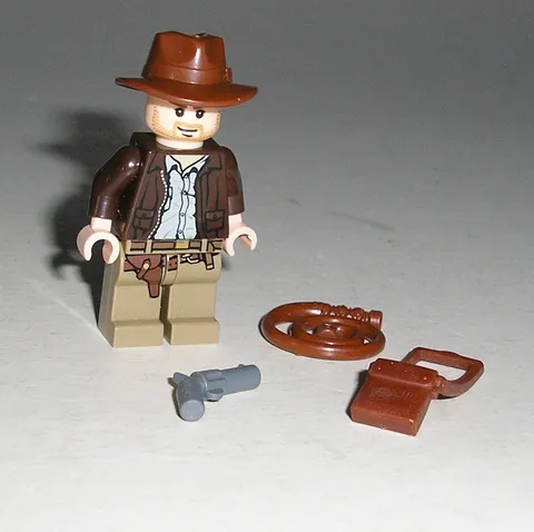 2008 LEGO Indiana Jones (Brown Jacket & Closed Mouth w/ Grin) Minifigure 7623