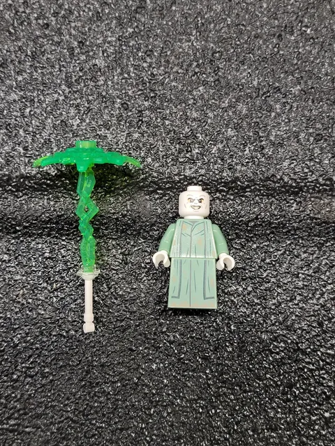New LEGO Lord Voldemort Minifigure 76418 Harry Potter Battle of Hogwarts  hp422