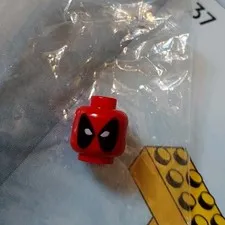 💯 LEGO Marvel Deadpool Minifigure Head Brand New Never Assembled 