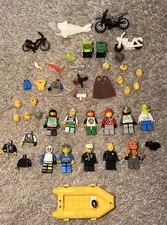 Lot of LEGO Space Minifigures and Pieces Octan Space Etc.