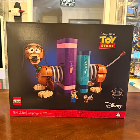 LEGO Disney Slinky Dog Toy Story Bookends Set 43301, 1311 Pieces, Ages 18+