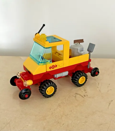 LEGO Road & Rail Maintenance 4546 Custom Truck Red Yellow Spring Wheels Train