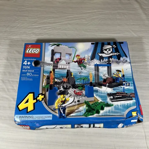 Vintage LEGO 7074 Skull Island - New/Sealed 2004 Retired