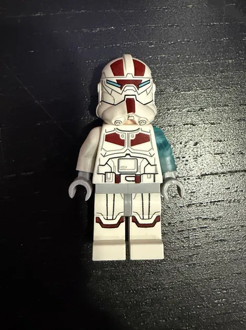 LEGO Star Wars Jek-14 Minifigure w/ Clone Helmet- SW0475