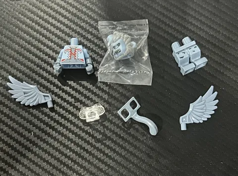 Lego Flying Monkey SH0418B minifigure from The Lego Movie/ Head still sealed