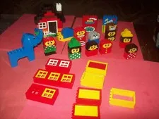 LEGO GOOD LOT CREATOR HOUSE, WINDOWS,DOORS-  FIGURES -ANIMALS PATTERN & MORE