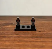 Lego Marvel Minifigure Microfigures Ant-Man Scott Lang Statuette 76051 Set of 2
